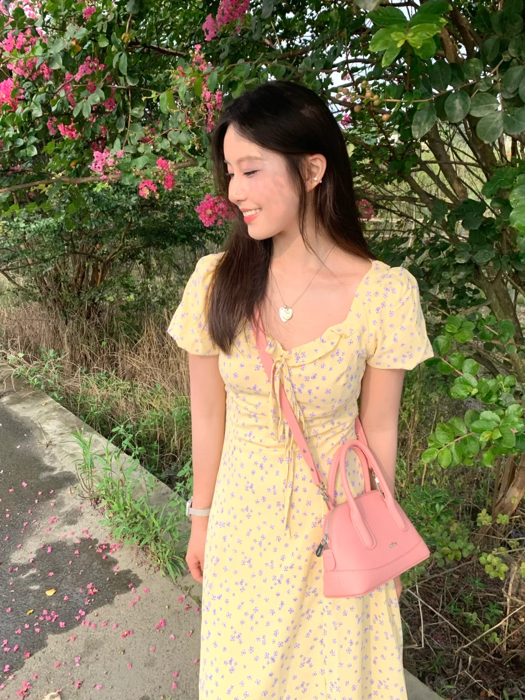 脸蛋圆圆 生活甜甜•̆₃•̑
