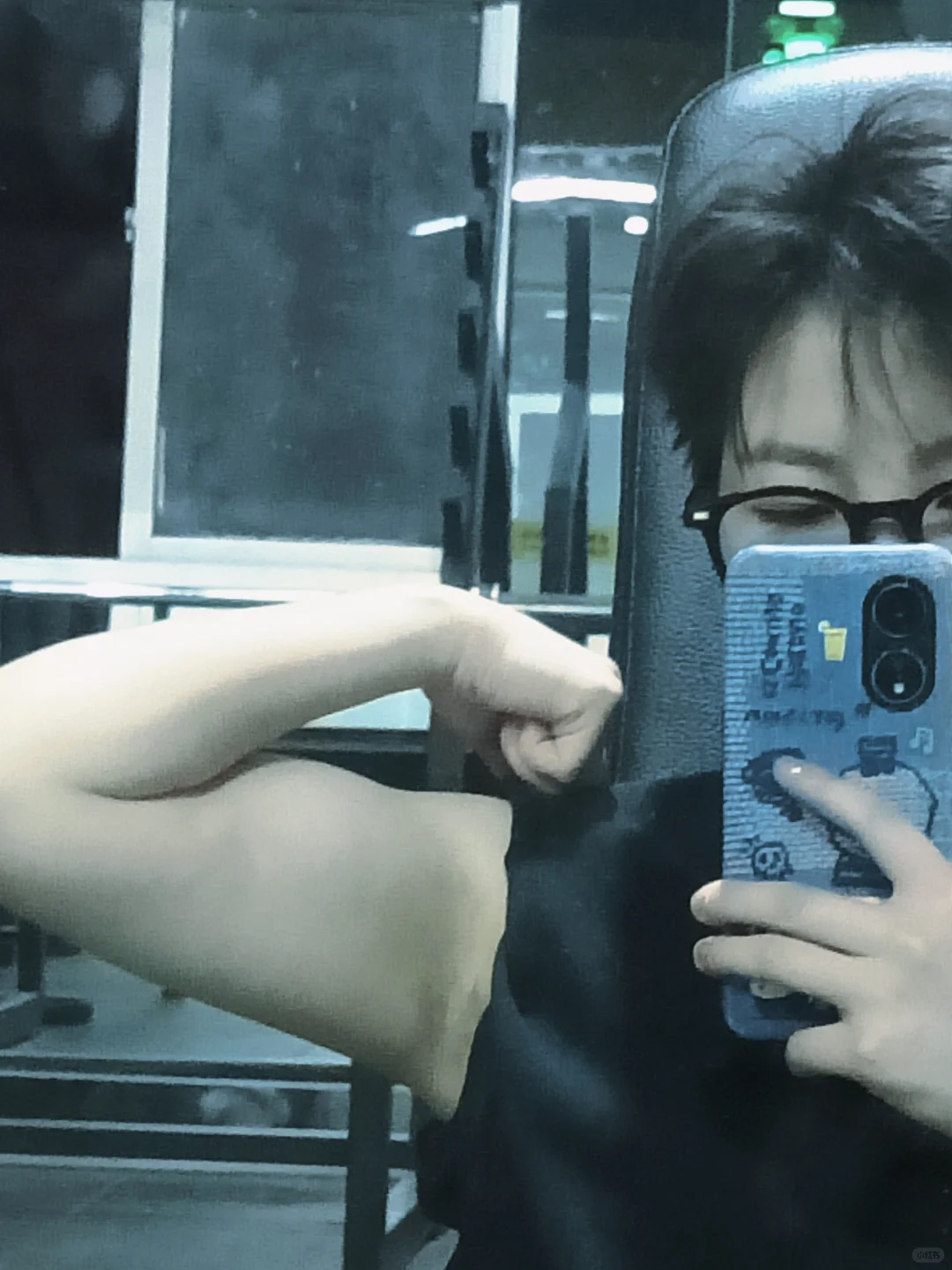 我们肌肉女有的是力气和手段