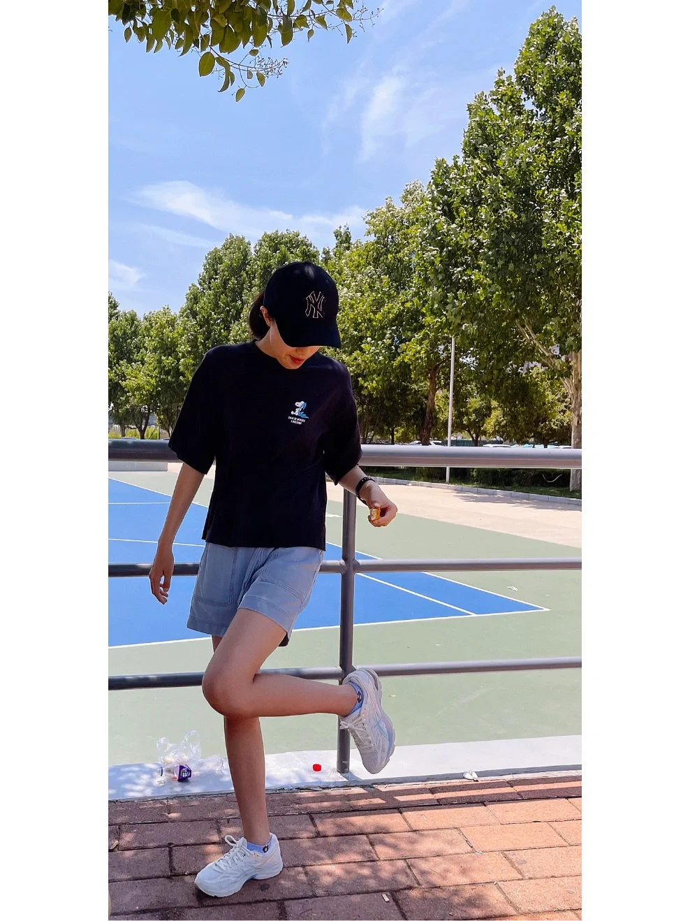 女孩儿游泳肩不如白瘦幼？