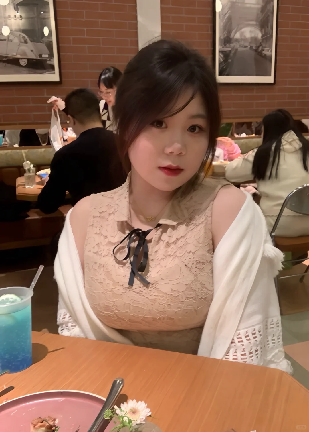 一年时间小女孩染上人妻味