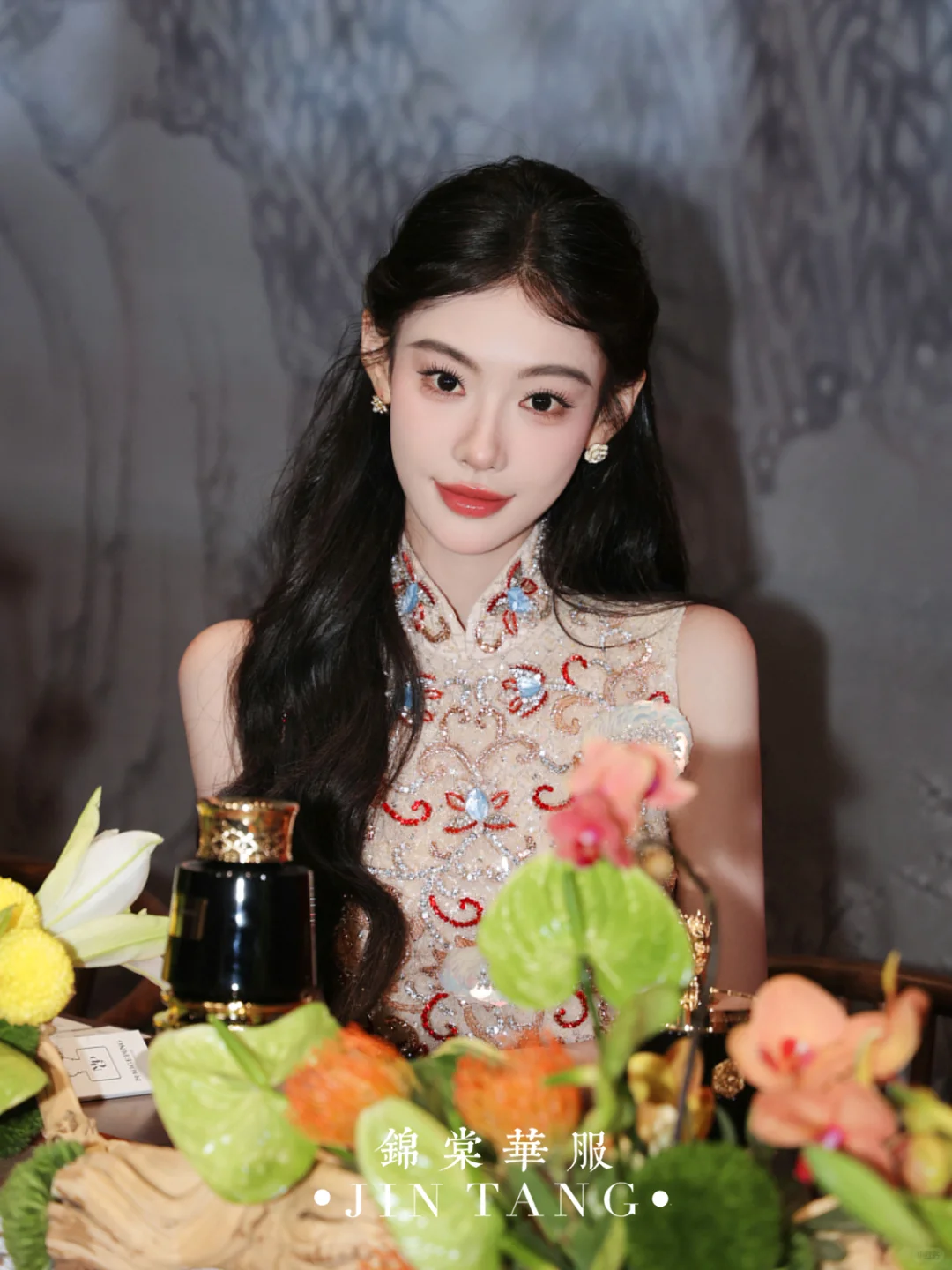 迪迪不畏x锦棠华服：新中式旗袍的东方力量