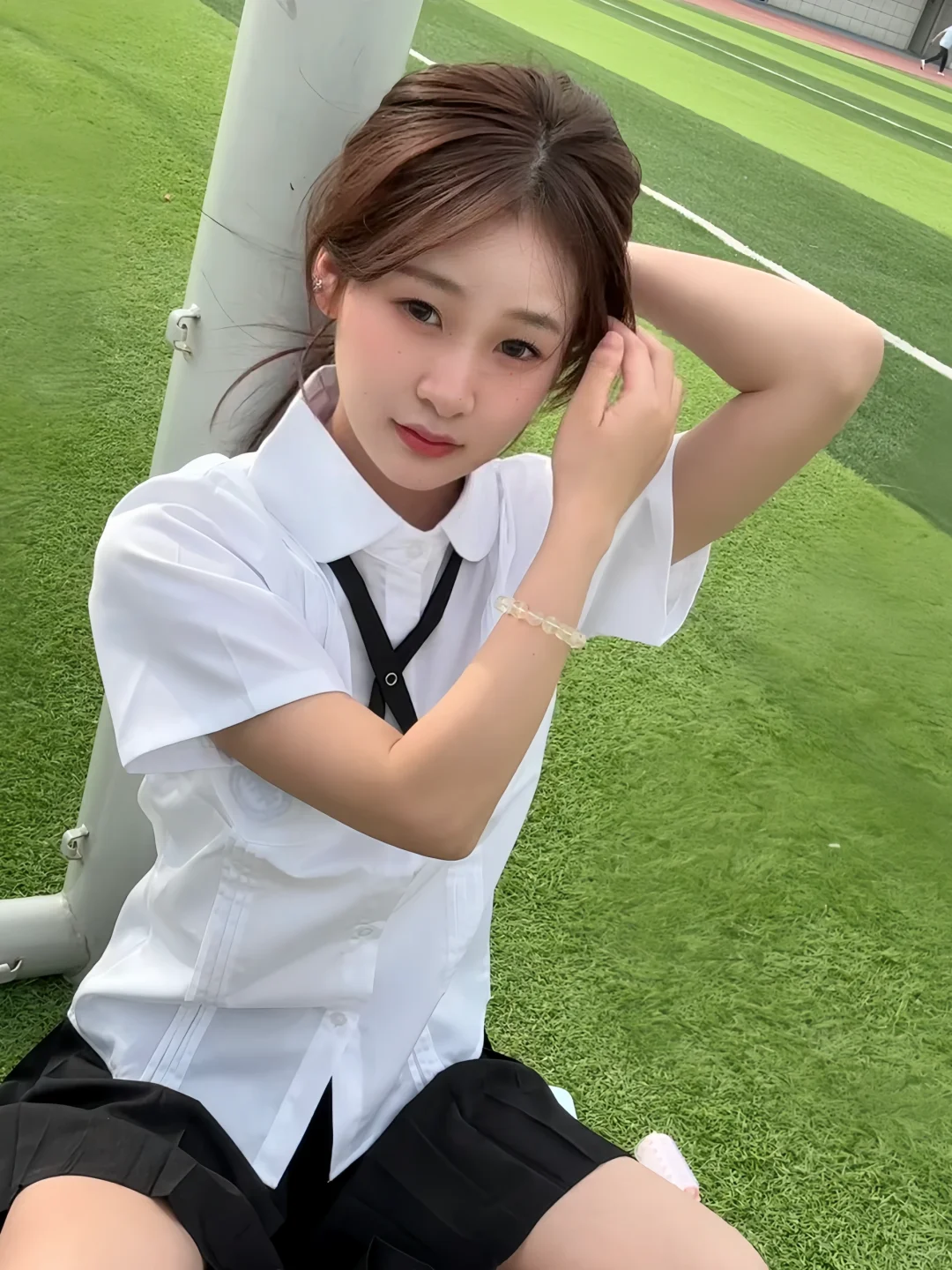来冒充女大学生了