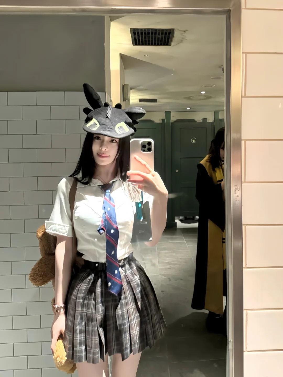 新人模特 女大学生 蹲摄影师 支持手机拍摄