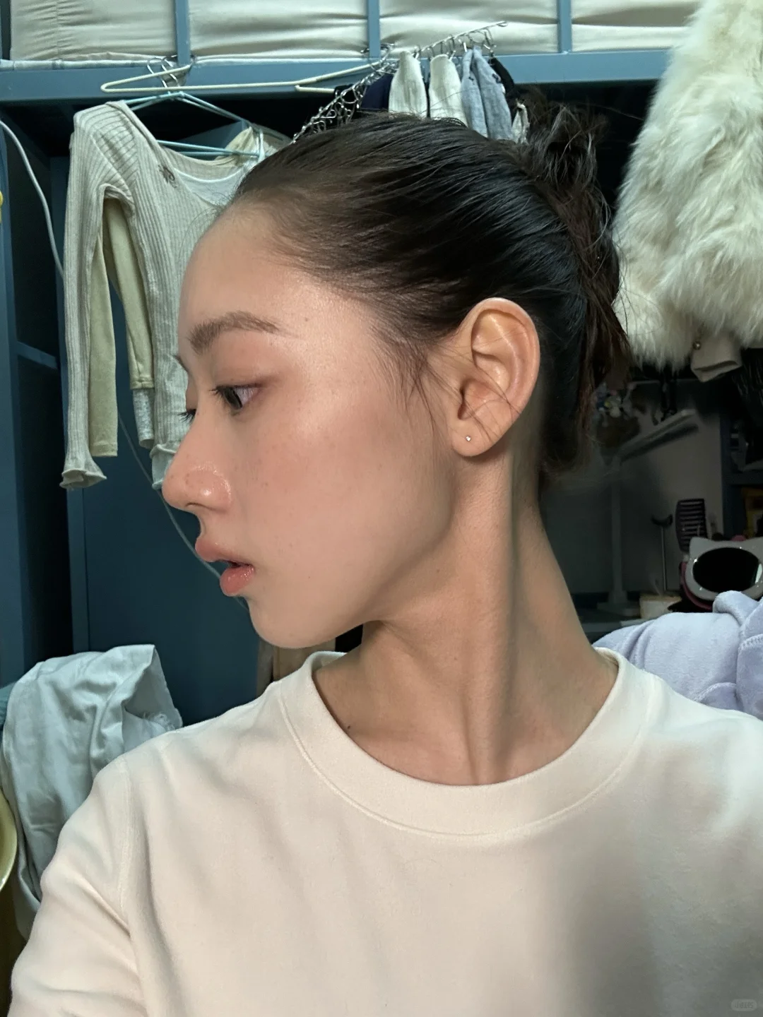 为什么正脸一般但侧脸绝了➡️滑看我侧脸