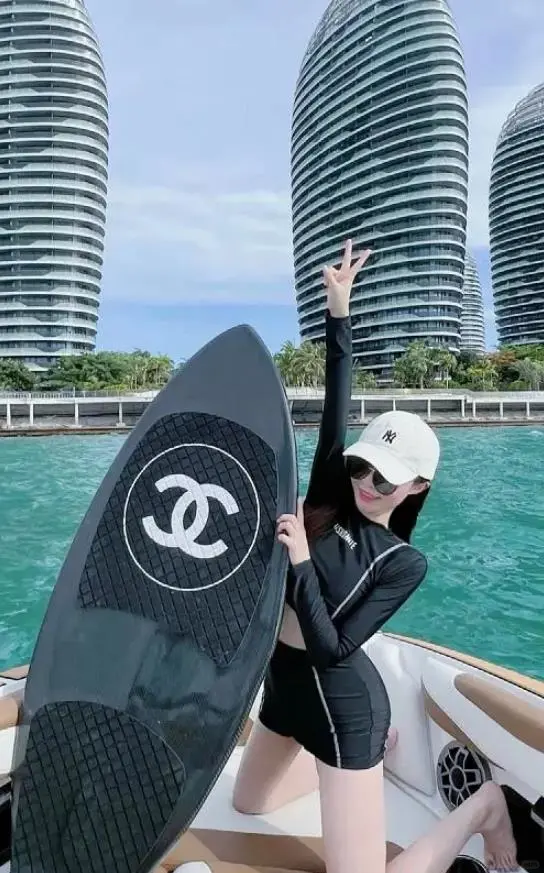 ✨显瘦神器！🔥黑泳衣才是真海王！！！