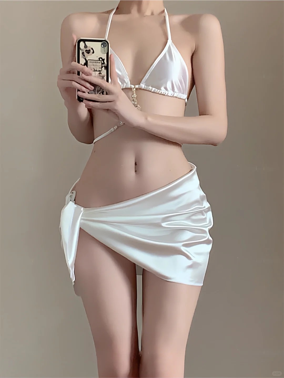 🖤🤍💚辣妹风比基尼三件套(｡ì _ í｡)