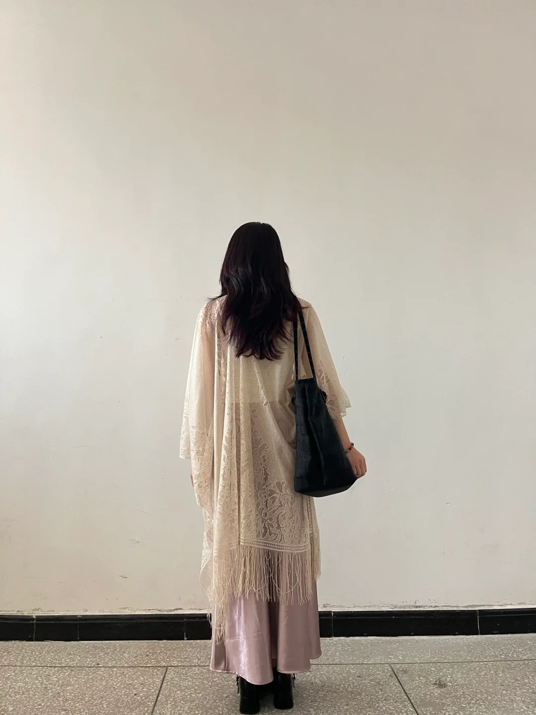 穿这么富贵去上课会太过吗