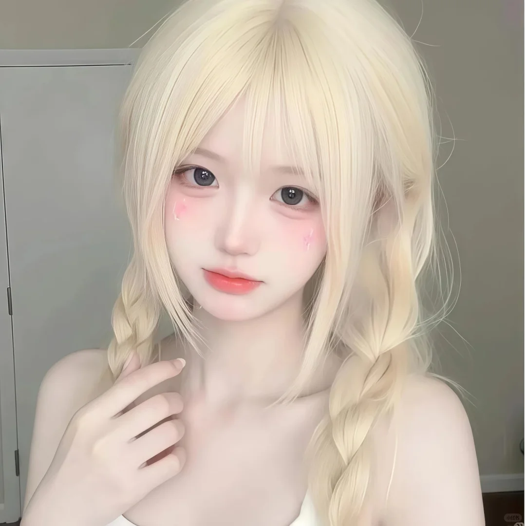 看着阳光明媚的女头