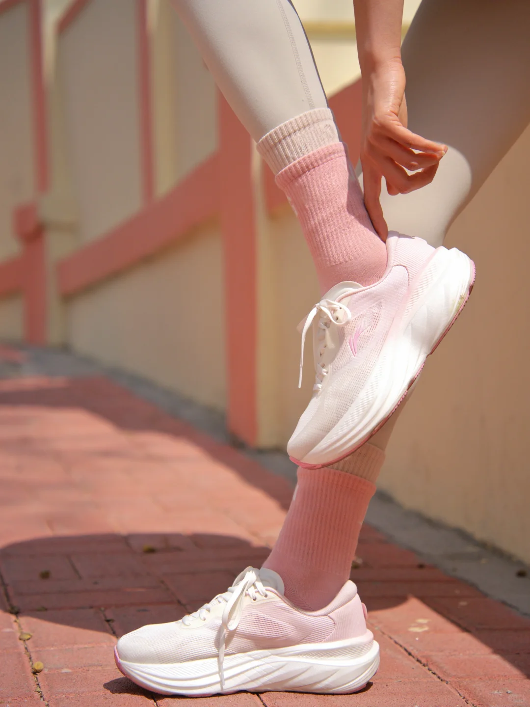 👟春日运动ootd|谁说跑步不能美到发光？
