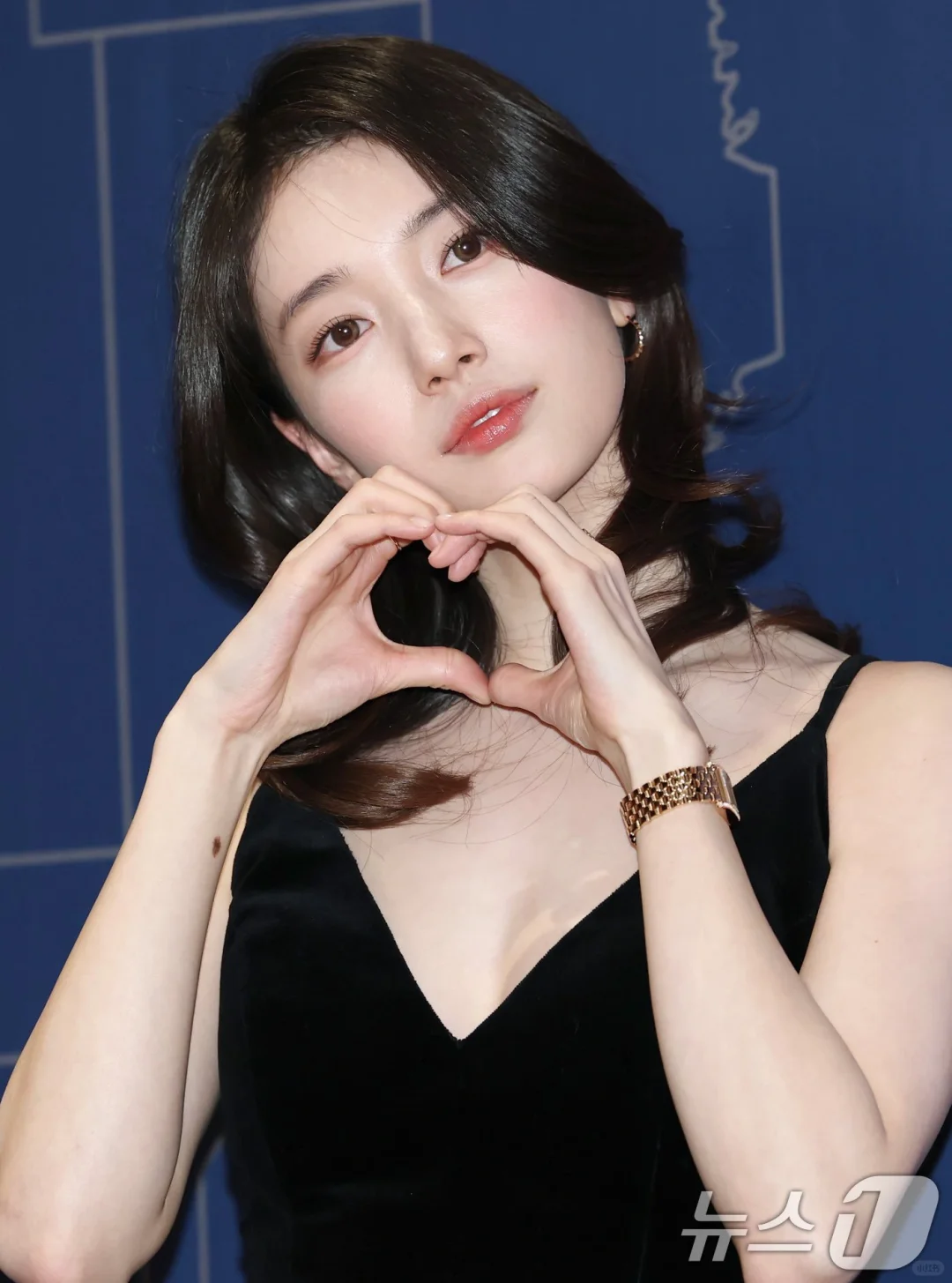 大美女裴秀智的眼影 浓妆之美在于不贪心