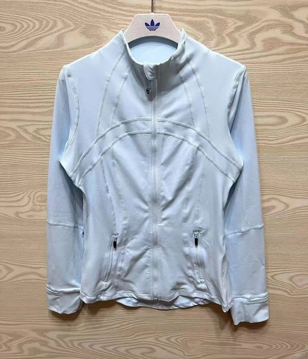 Lululemon瑜伽服