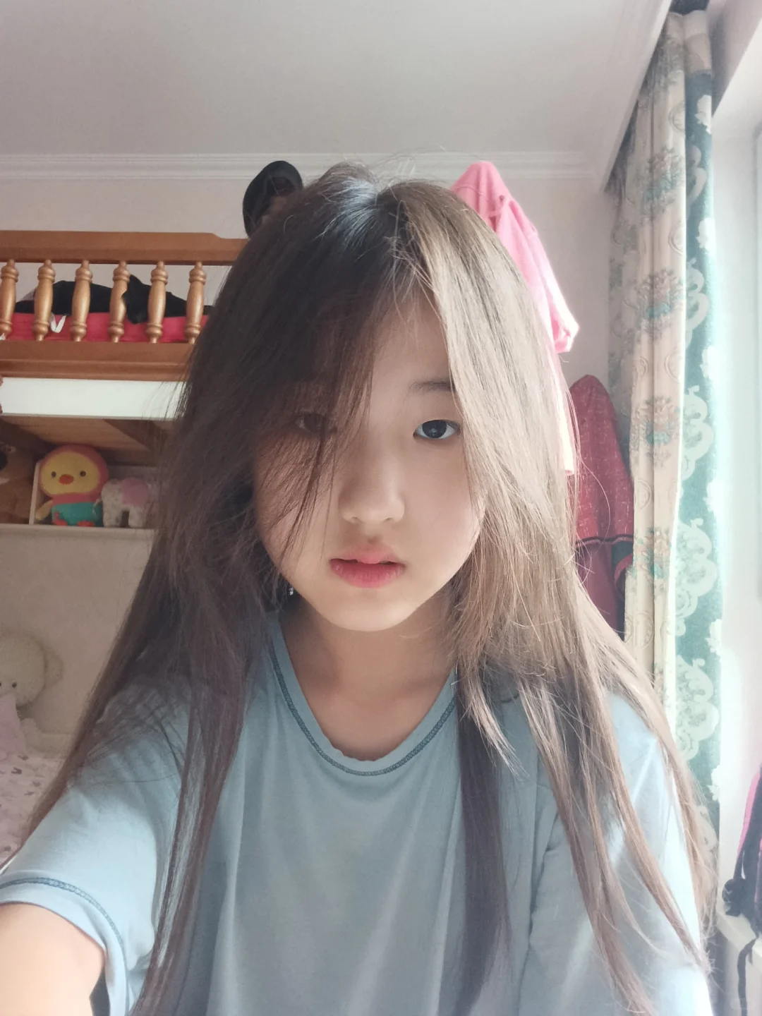 无美颜，无滤镜，原相机，无自恋。