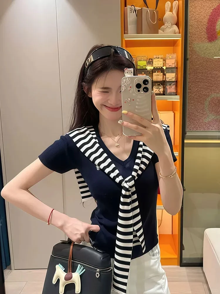 “这个夏天，和我一起成为街头最靓的崽！👗✨”