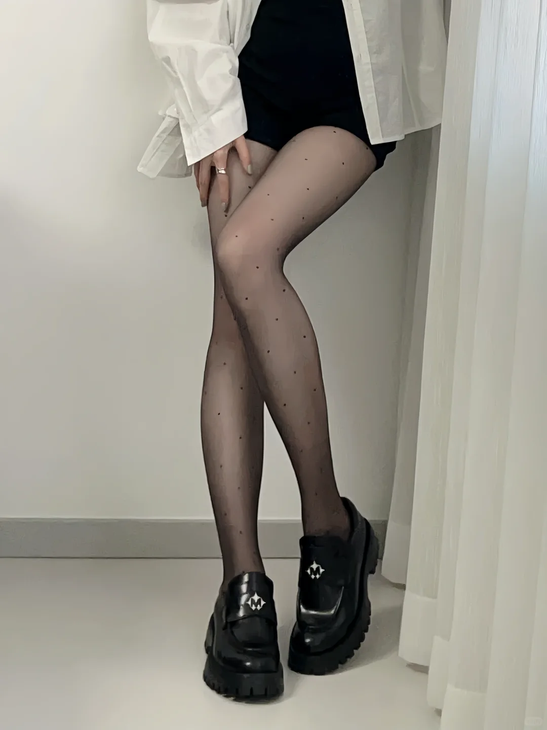 🖤波点黑丝配乐福鞋真的太好搭～
