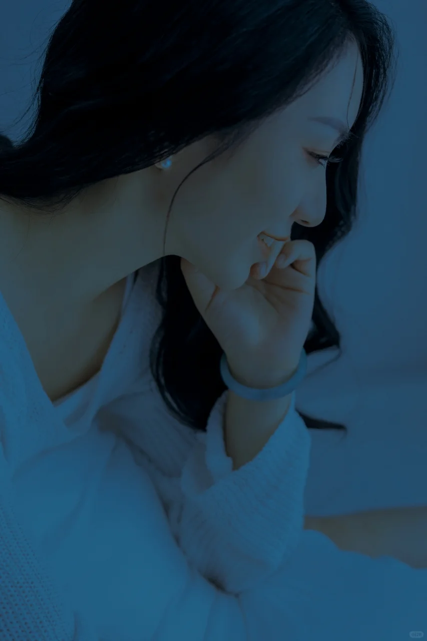 女孩在私房照里才能真正展示出生命原始的美