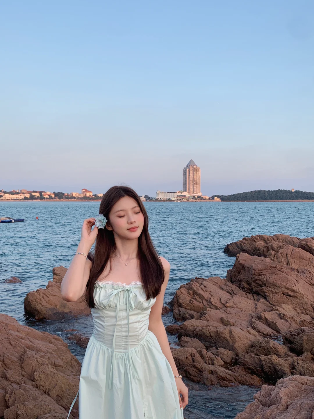 青岛海边穿搭🏝️｜薄荷曼波小裙子好出片！！