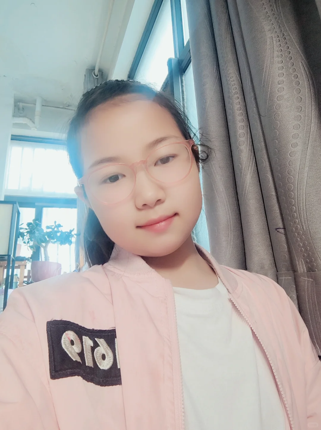 妈妈说小学生长得丑，小学生们快亮亮相吧