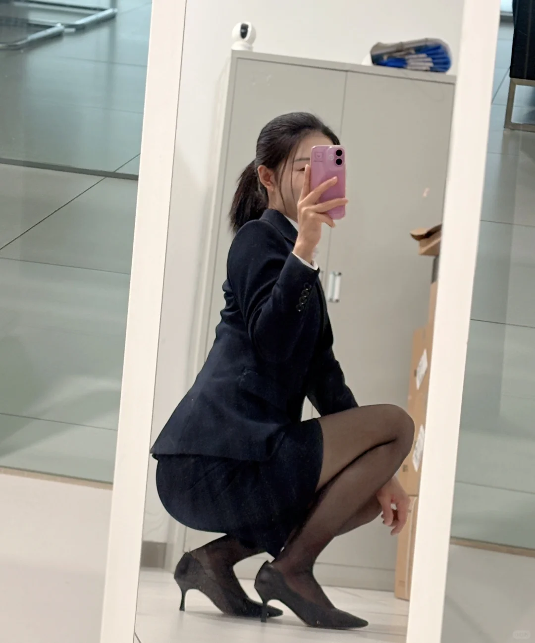 今日职场上班通勤穿搭：永远钟情藏蓝色西装