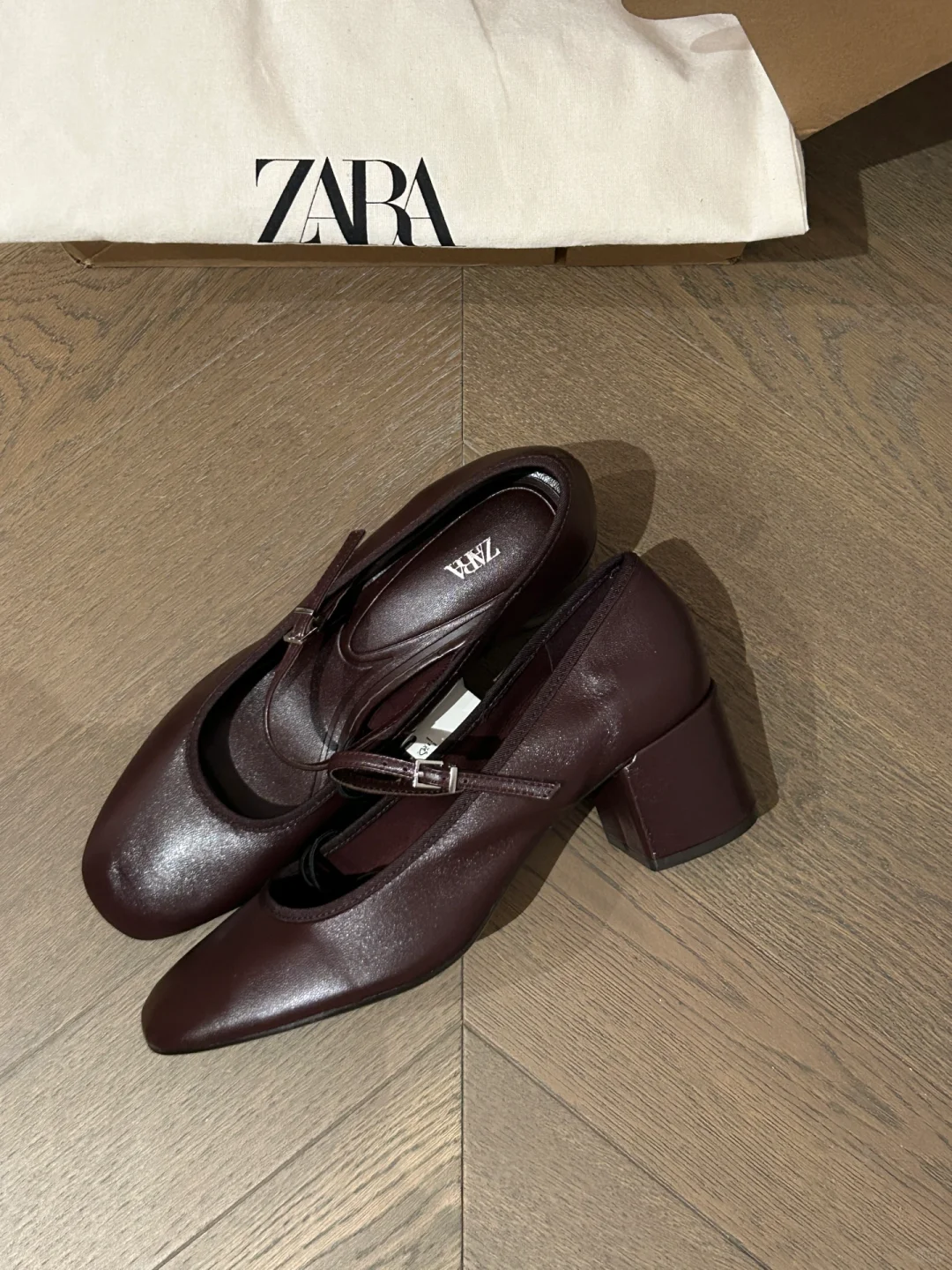 ZARA新品 | 终于get玛丽珍的美！