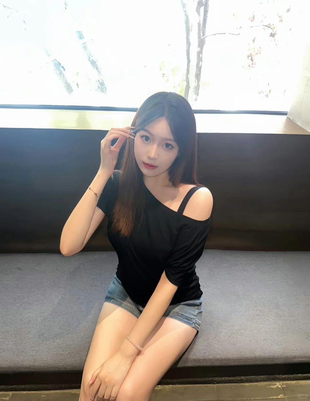 深圳美甲店老板娘