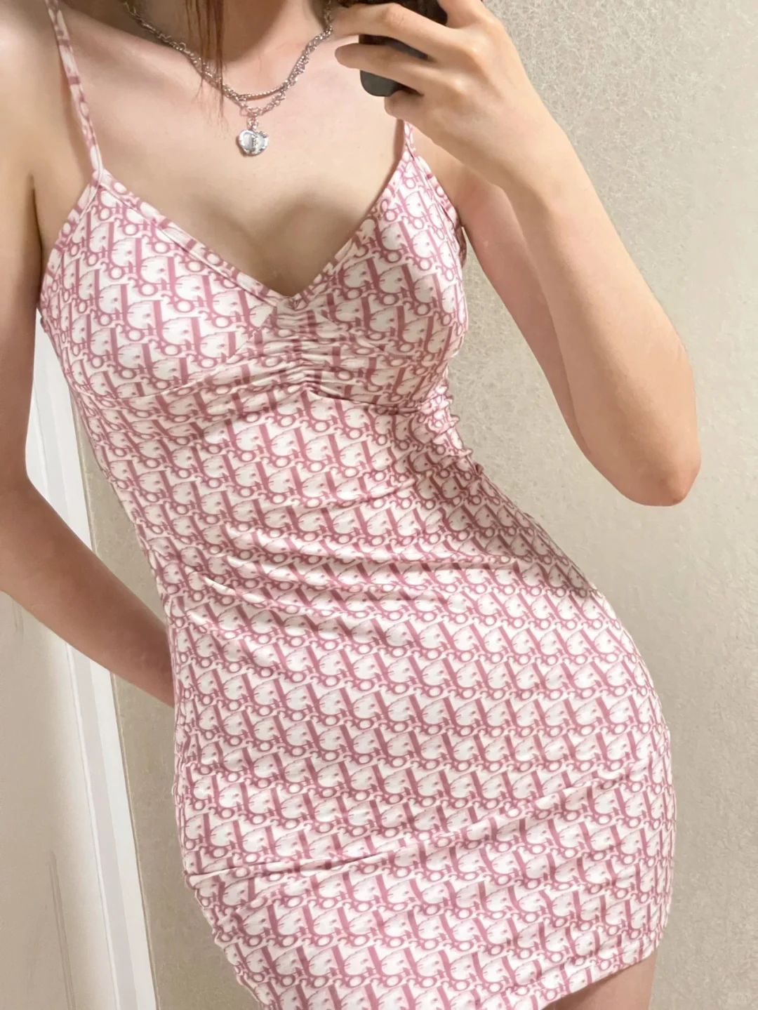 闪光灯对镜自拍不露脸📸|辣妹sexy吊带