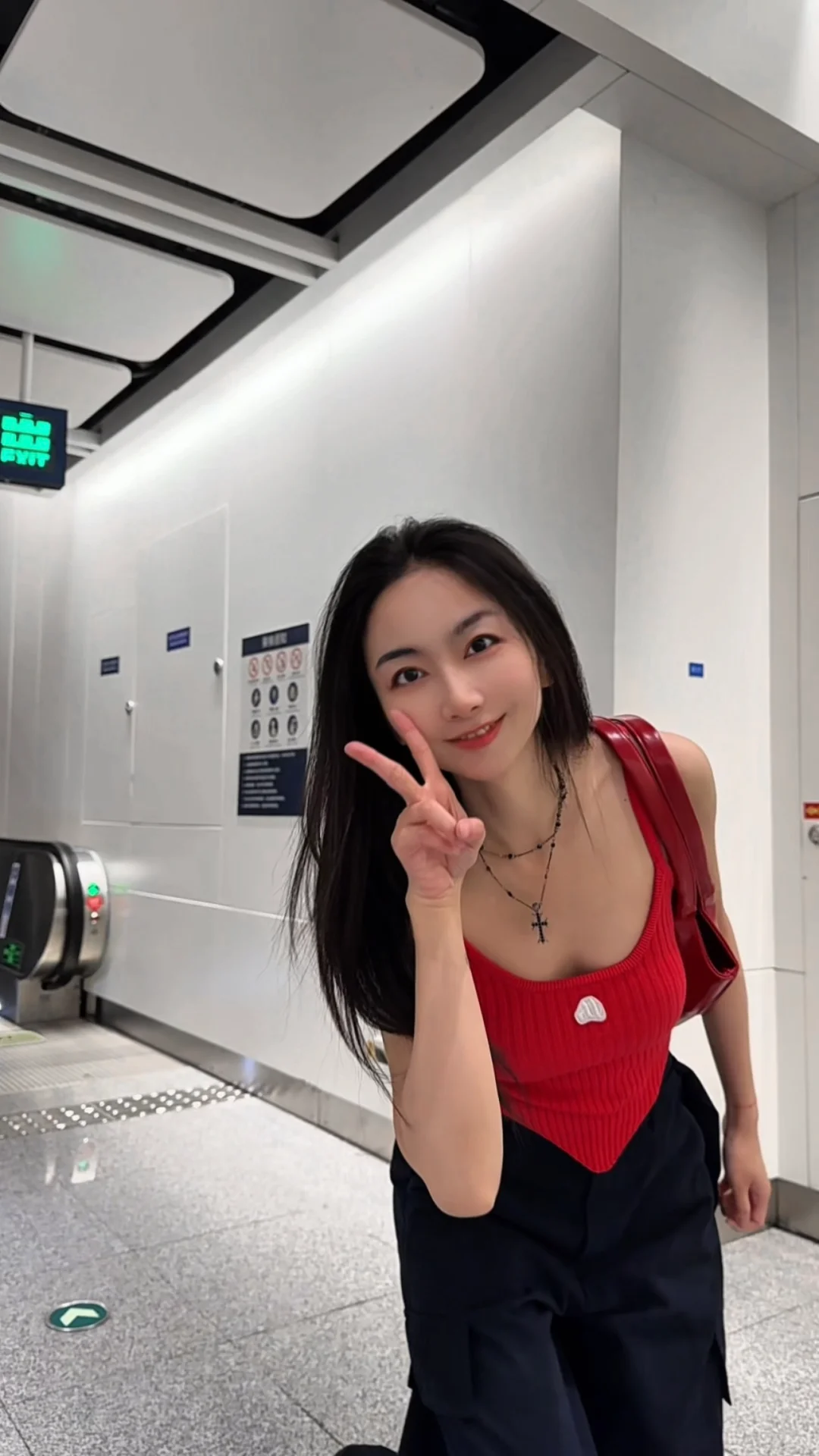 今天的🚇出街，我太爱了，风格太好拿捏了