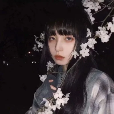 女生头像带花