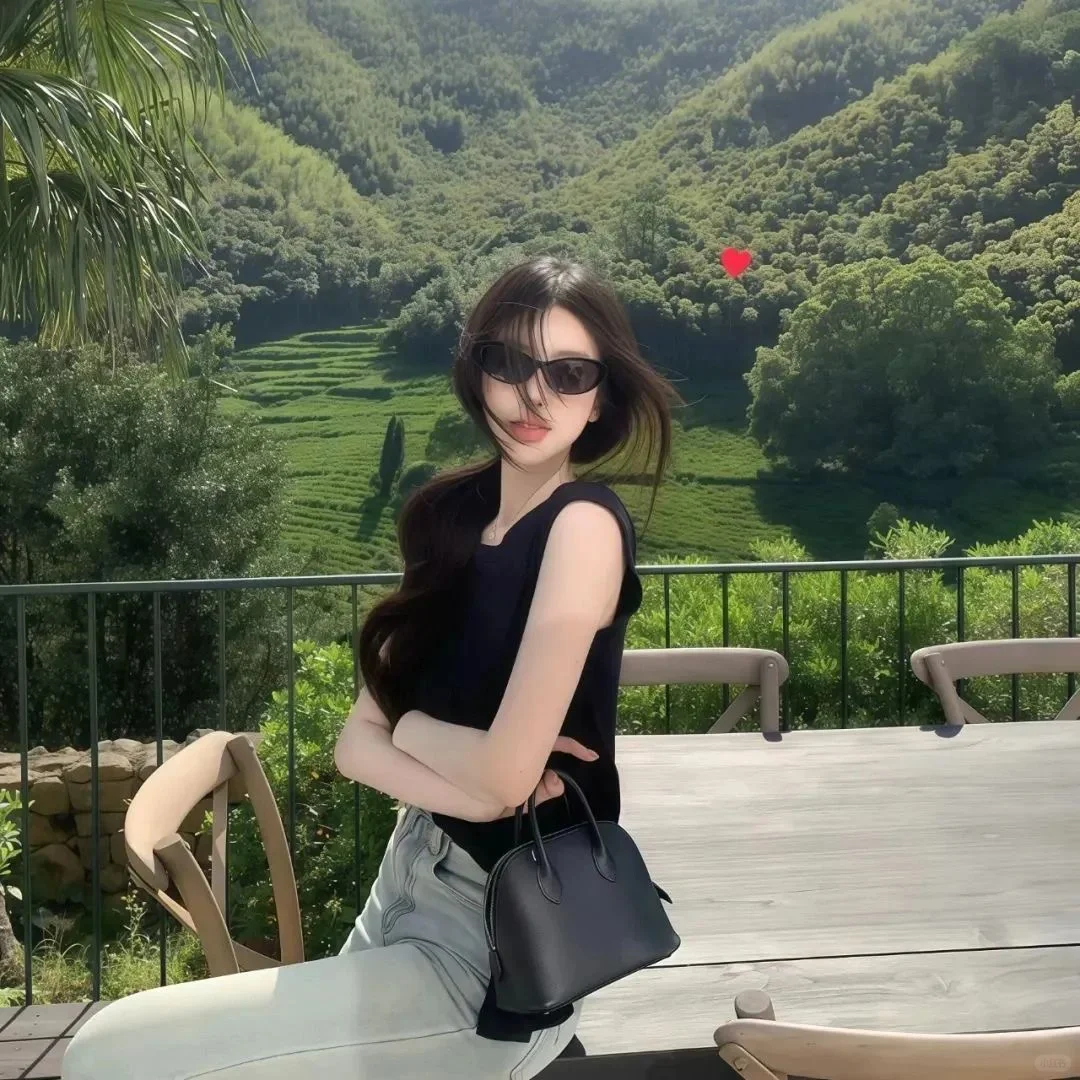 5.20 𝙒𝙚𝘾𝙝𝙖𝙩女生头像