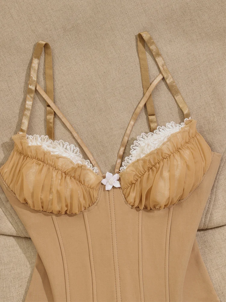💫辣妹必备！蕾丝鱼骨上衣👙