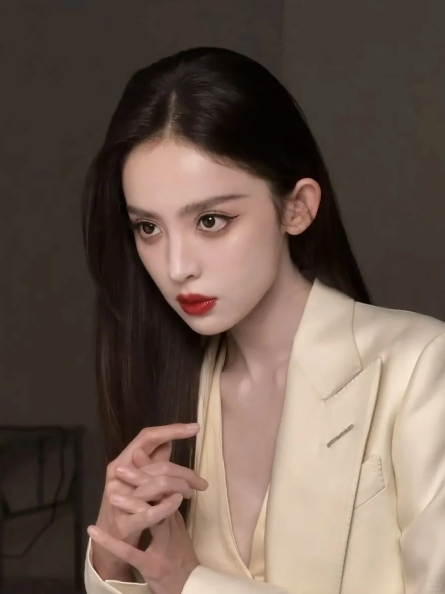 古力娜扎不愧是神颜，live直出也美哭我了