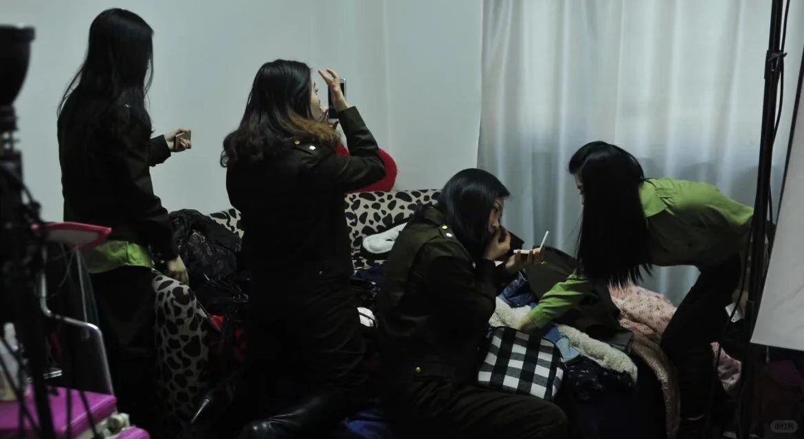 石家庄模特扮演350，女特务