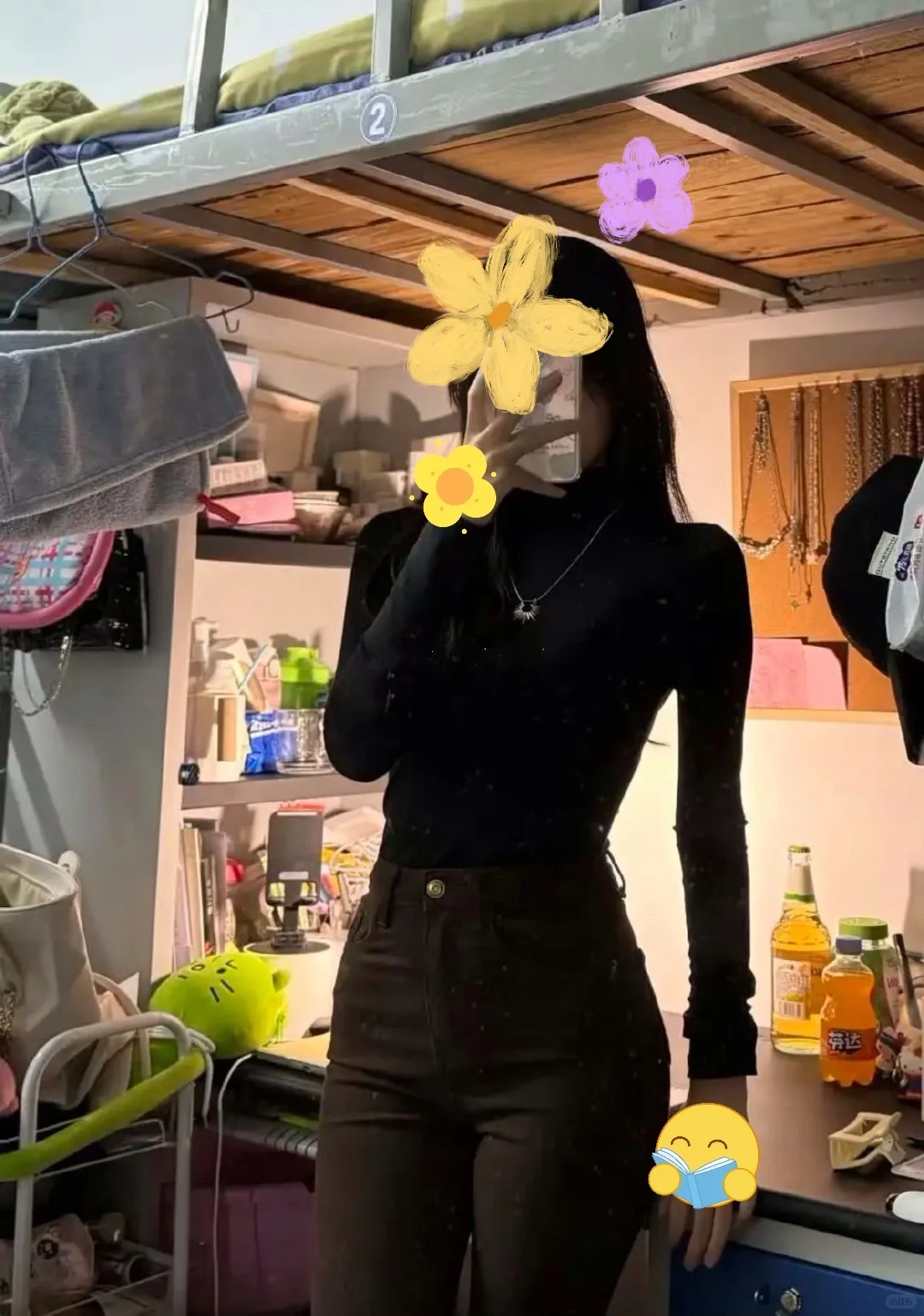 杭州女大！超爱自己的身材！这样够辣妹