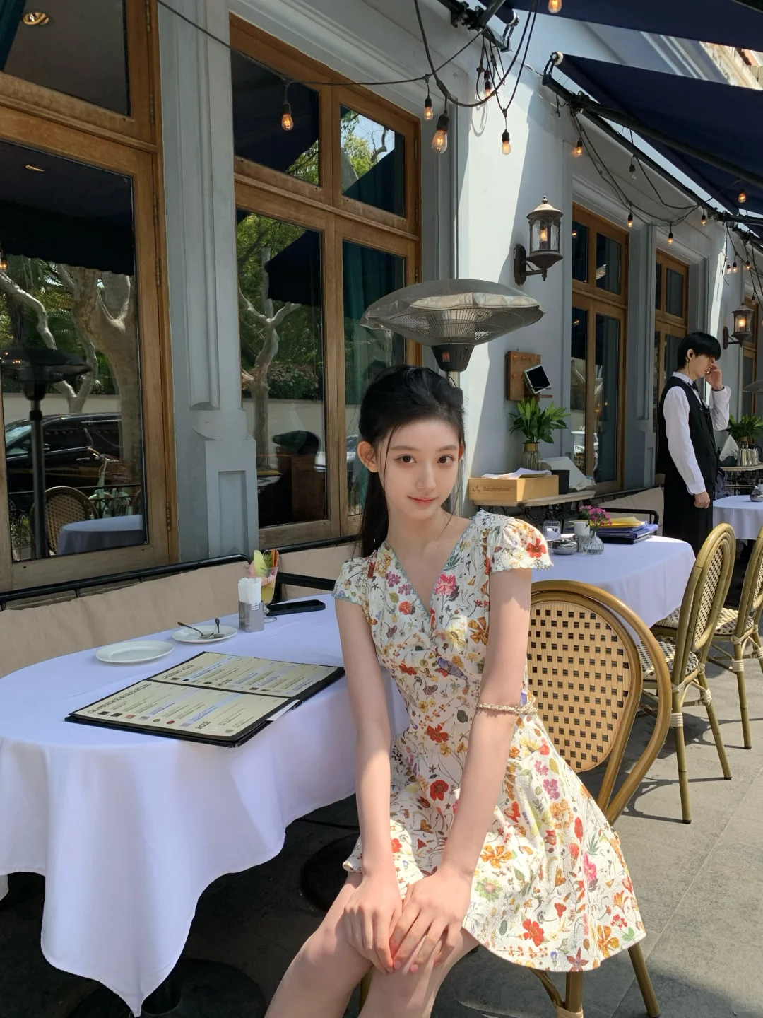 站在光里