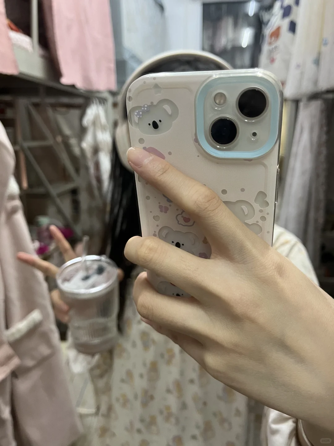无课 已洗完澡 桌帘一拉 我想永远做大学生