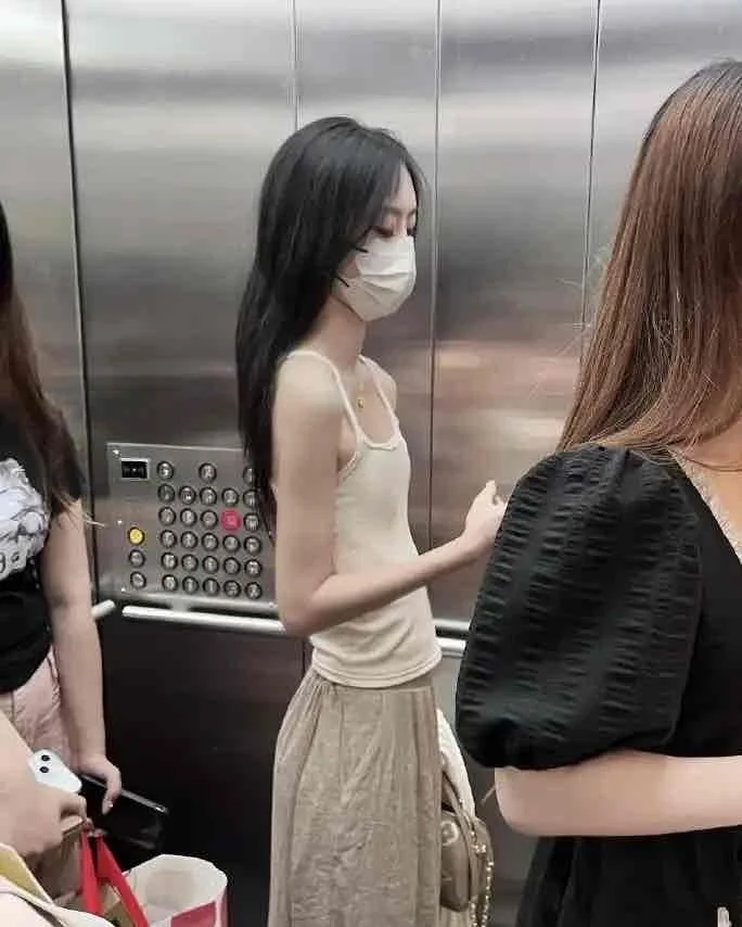 老天奶，这种吊带的受众群体到底是谁啊？