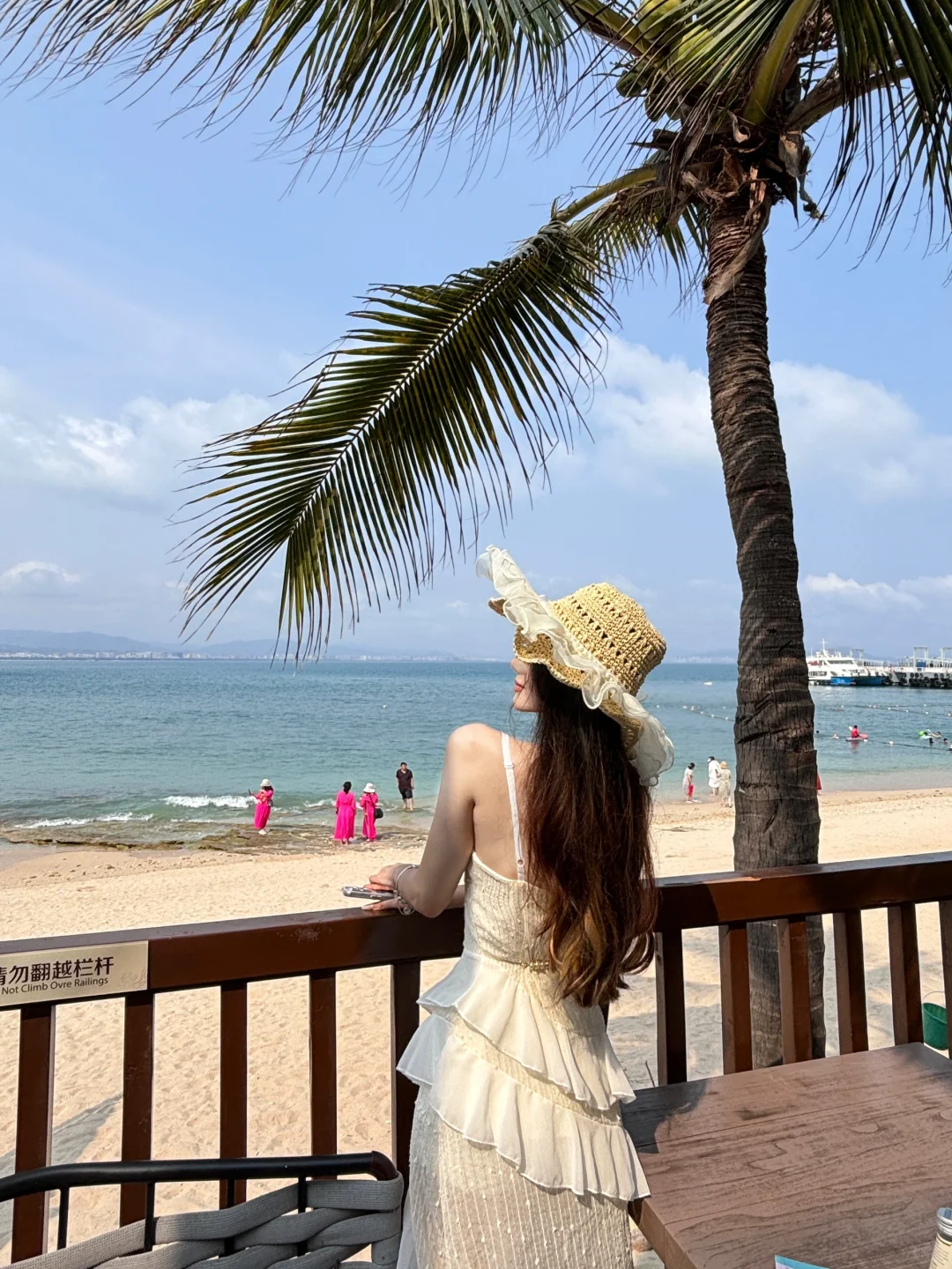 去海边这样穿也太出片了…