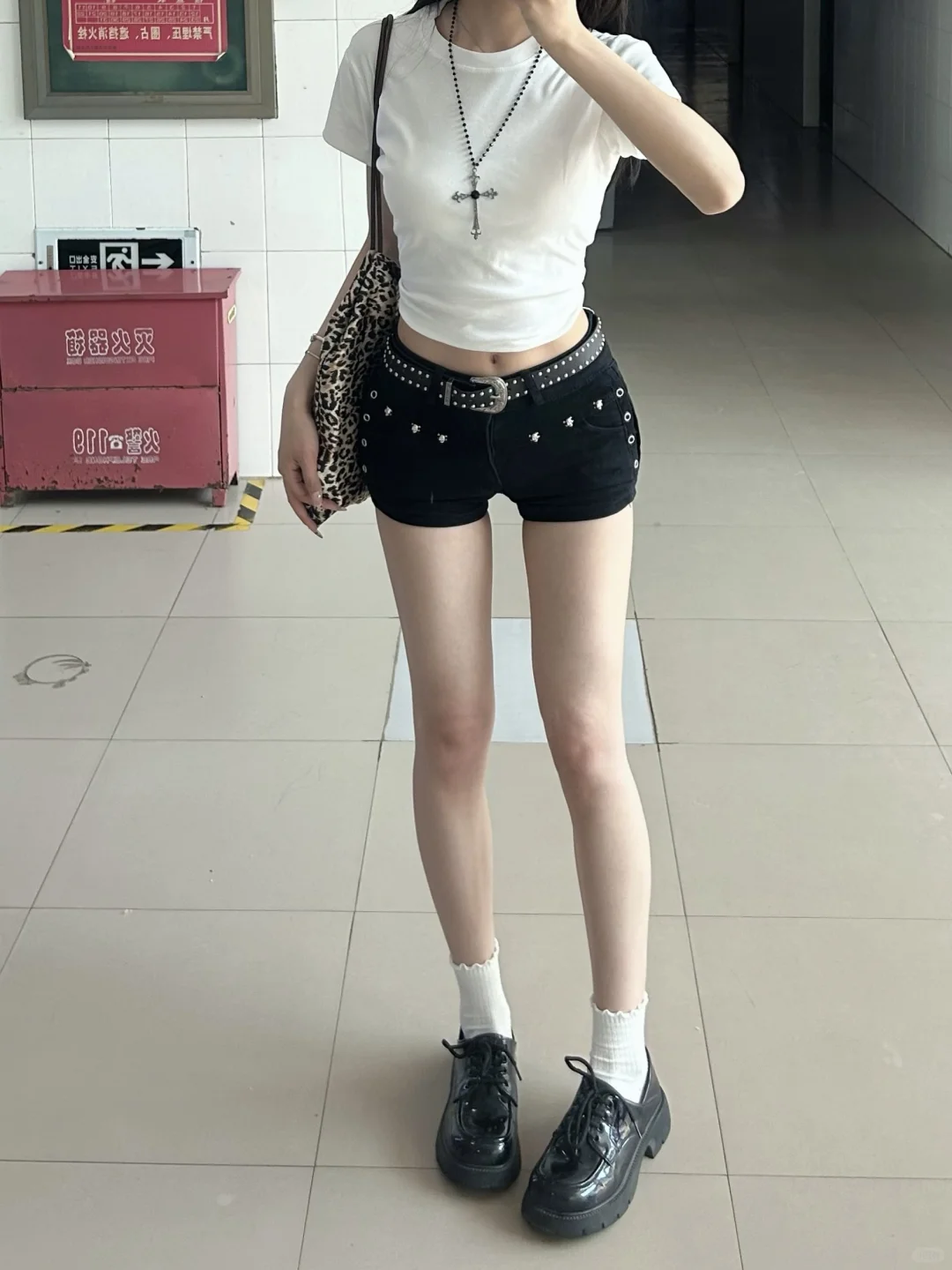 166/95 我勒个辣妹🖤
