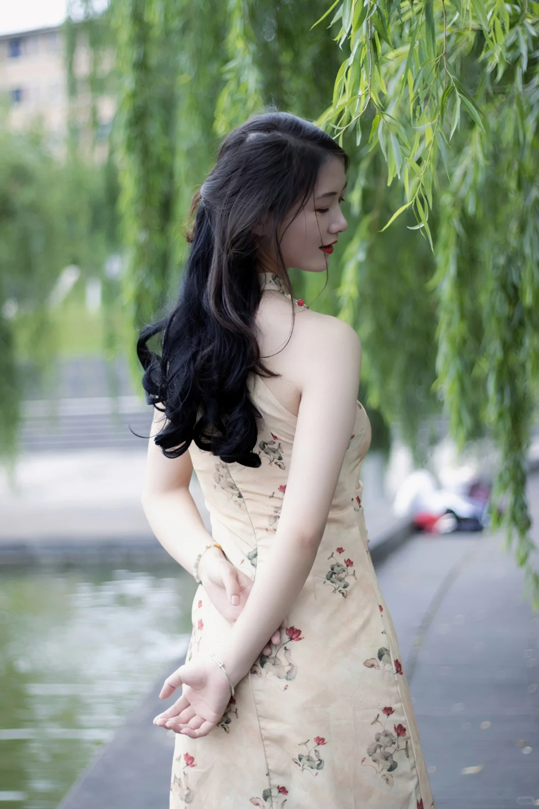 还得是旗袍！超有女人味！