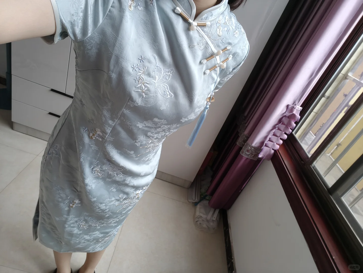 夏日新宠，这件改良旗袍太美了😍