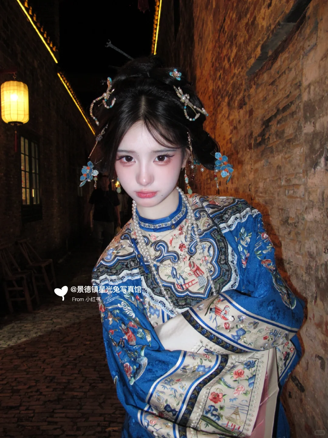 路遇景德镇超甜清汉女写真拼尽全力无法抵抗
