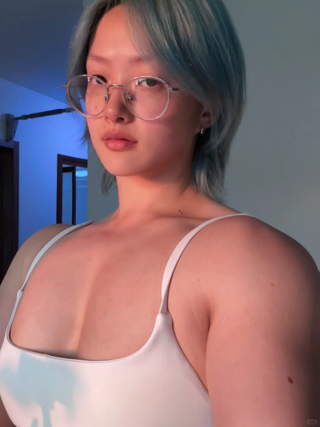 女生有胸肌不是很正常吗