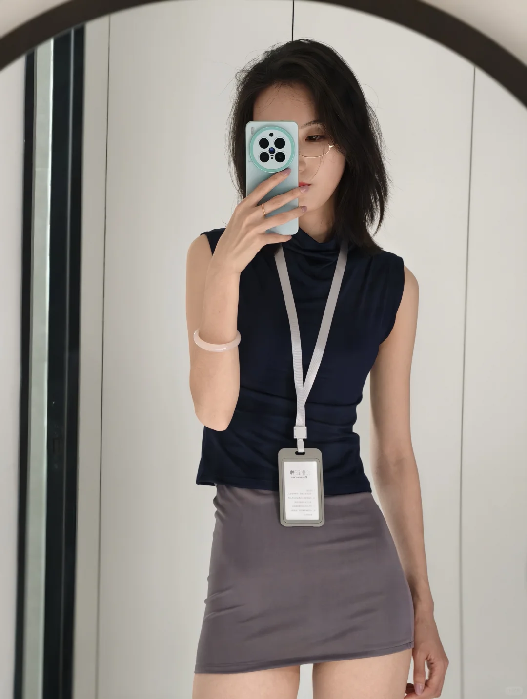 不是一见钟情，是第一次见面穿了包臀裙！～