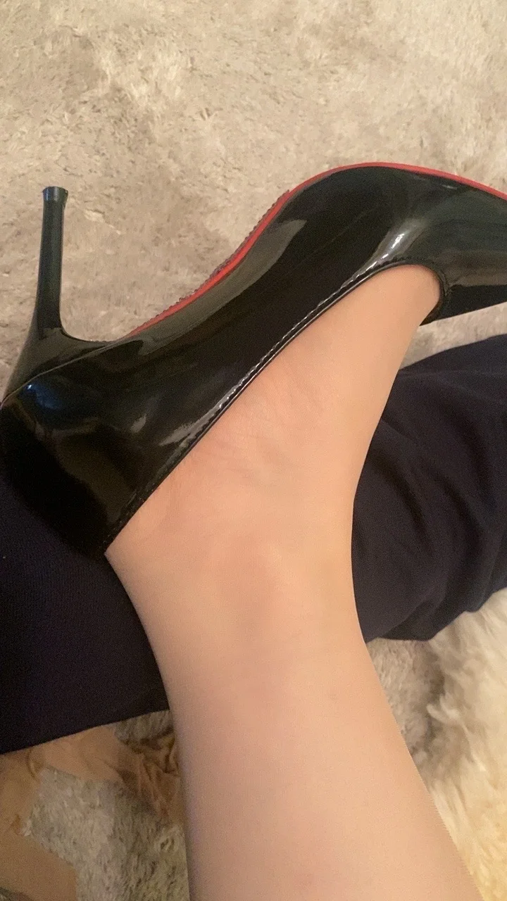 妈生好皮肤，配美鞋
