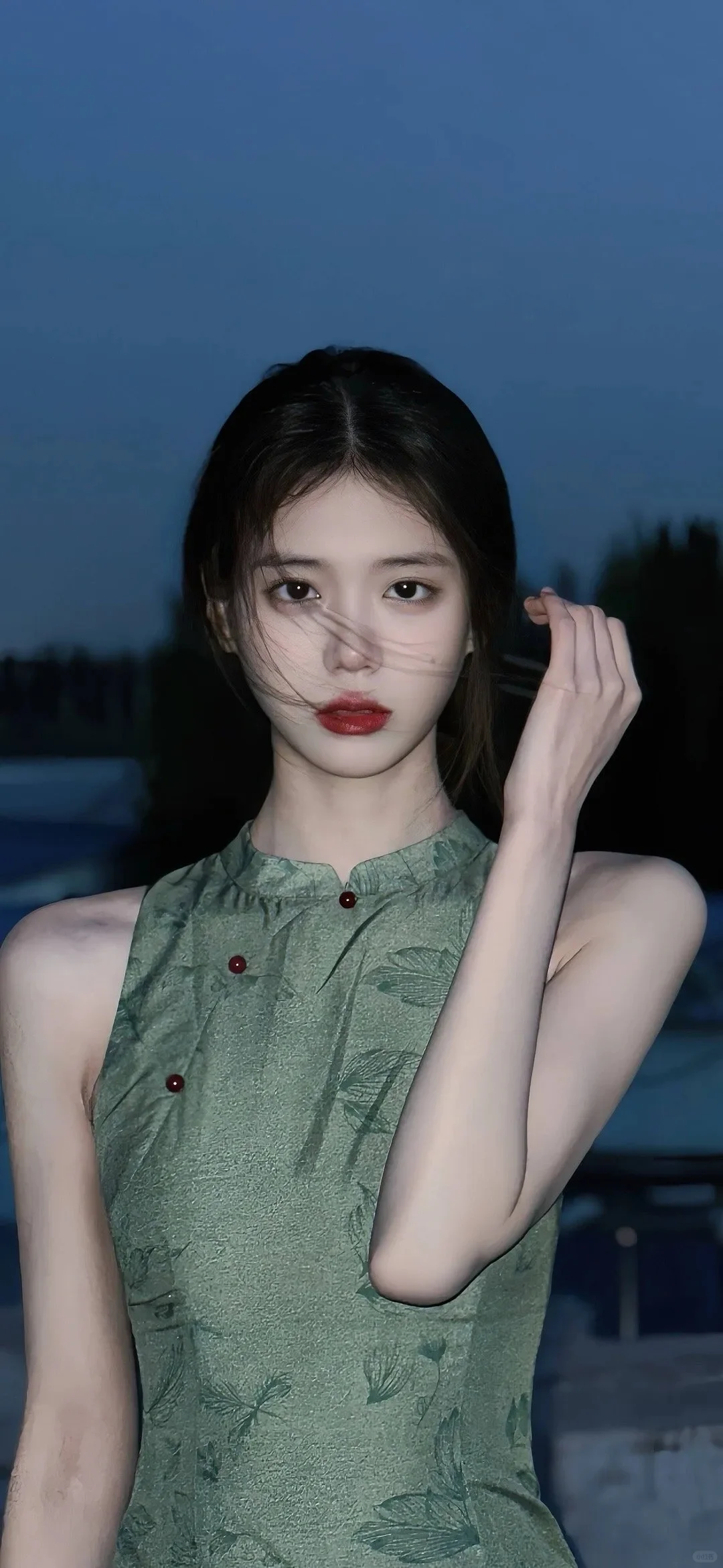 𝙒𝙚𝘾𝙝𝙖𝙩丨氛围感美女壁纸