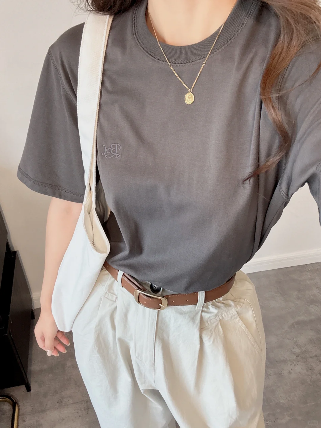 简单休闲穿搭｜灰咖短袖➕阔腿裤好舒服～