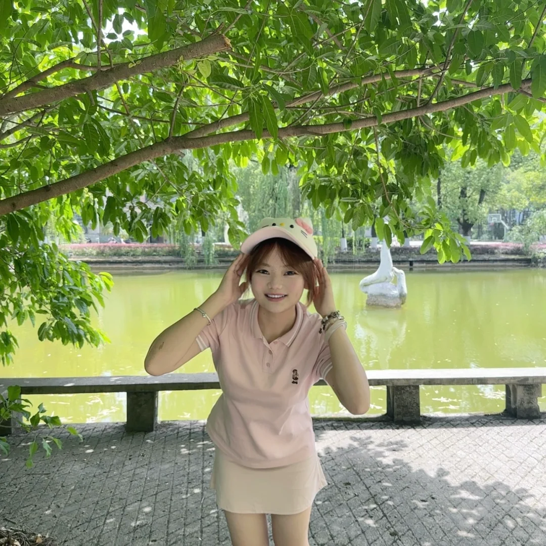 女大学生今天穿什么！
