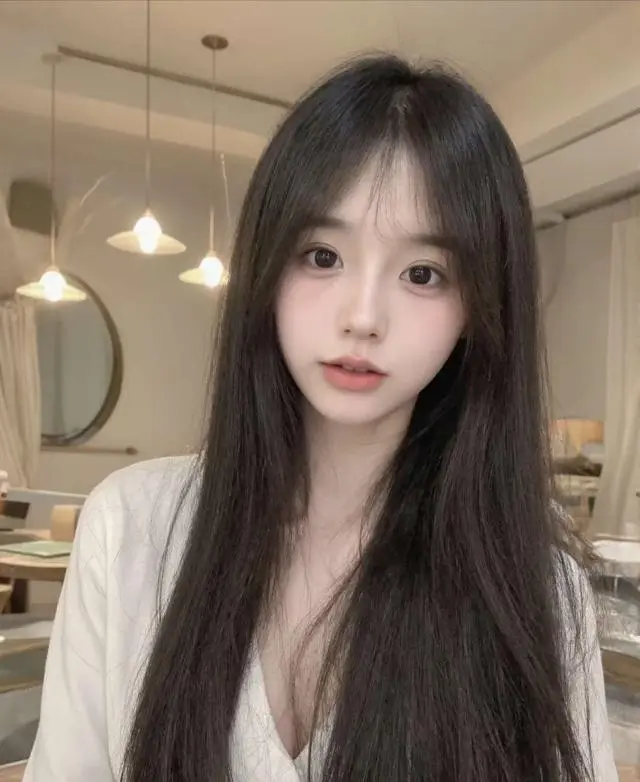 刚上大一，就在上海兼职了