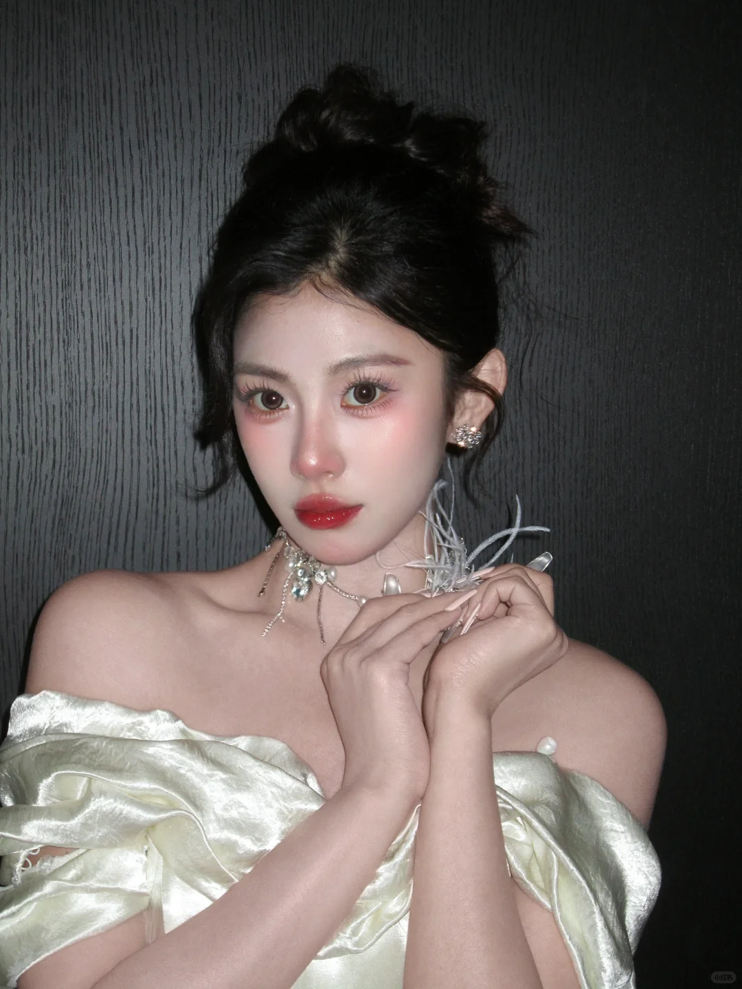 被化成女明星啦