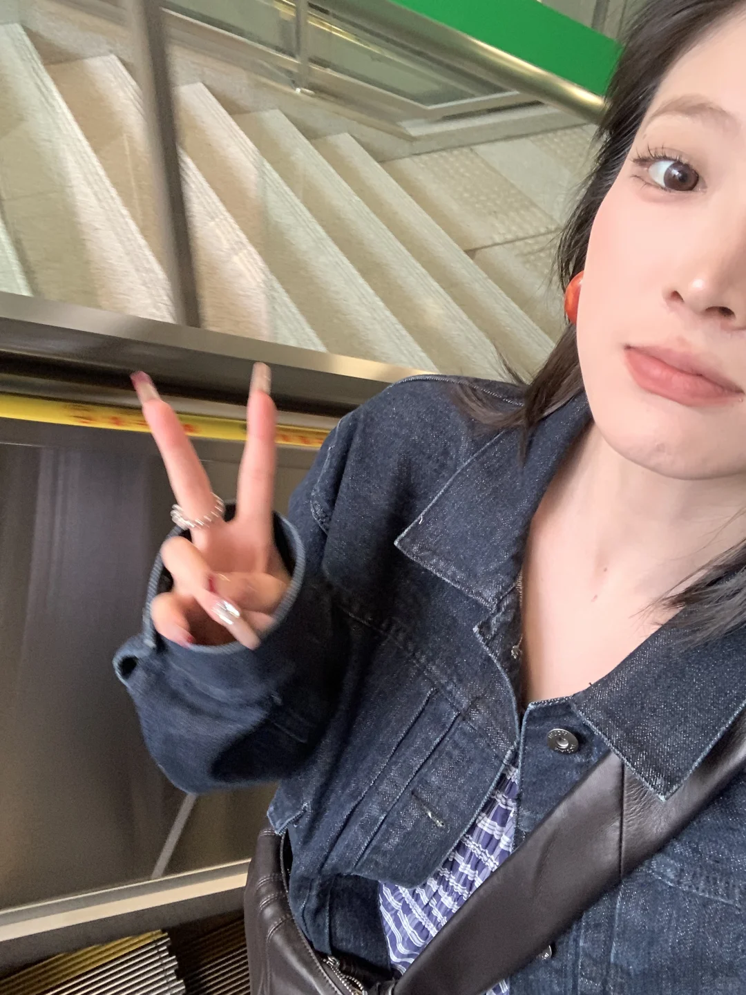 此时此刻1️⃣月份 我竟然在昆明穿抹胸？！