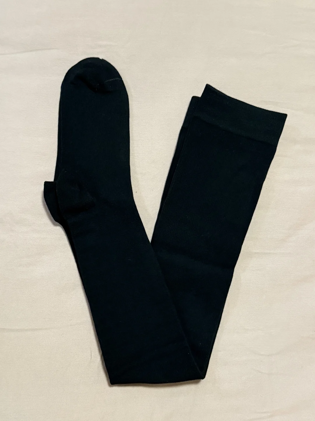 肉肉腿女孩的显瘦神器！过膝袜也太绝了🧦